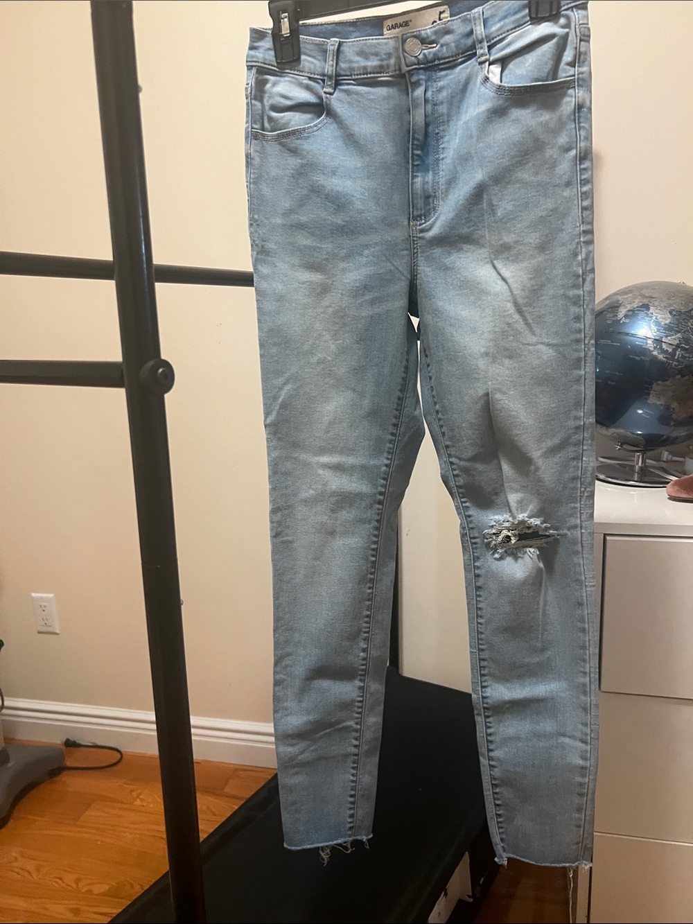 Garage Skinny Jeans in Light Blue with Distressed Knee